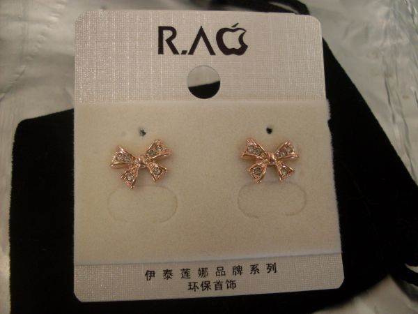 Brinco Lacinho Banhado a Ouro Rose 18k